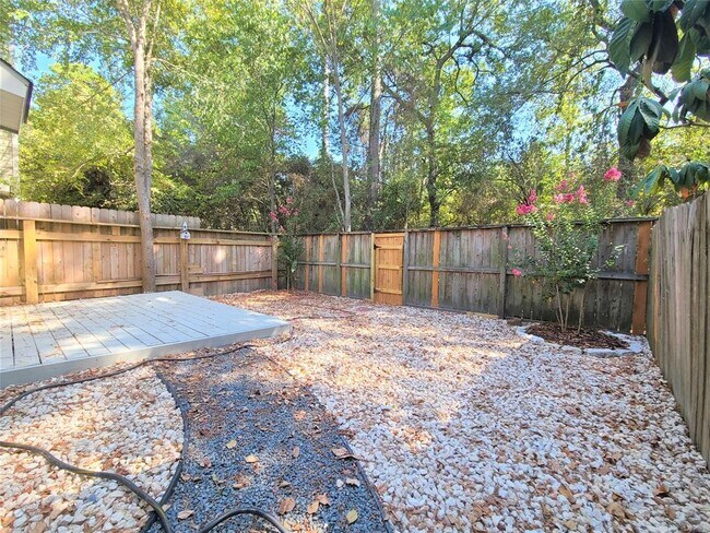Building Photo - 138 S Walden Elms Cir
