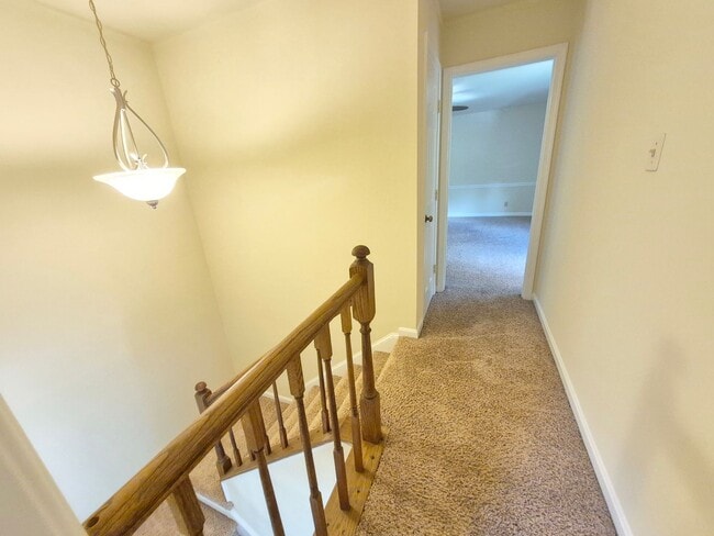 Building Photo - 125 Ivywood Dr