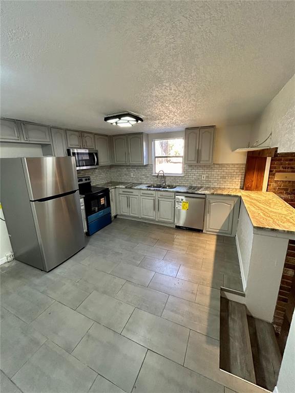 Building Photo - 18812 Carr Dr