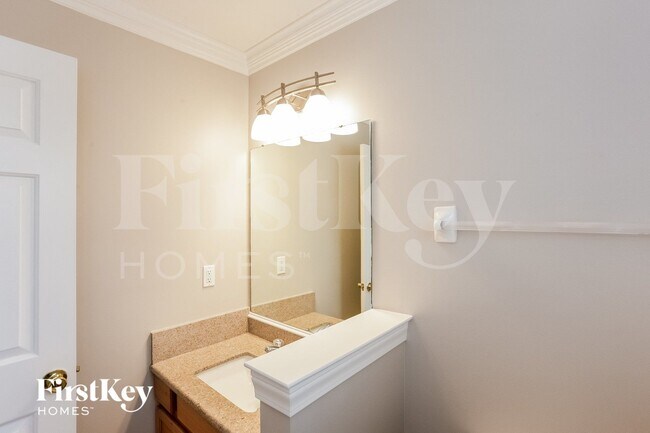 Building Photo - 10258 Spruce Grove Ln