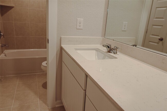 Building Photo - 8582 Blueberry Ash St