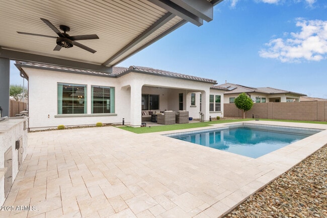 Building Photo - 11807 W Pkwy Ln