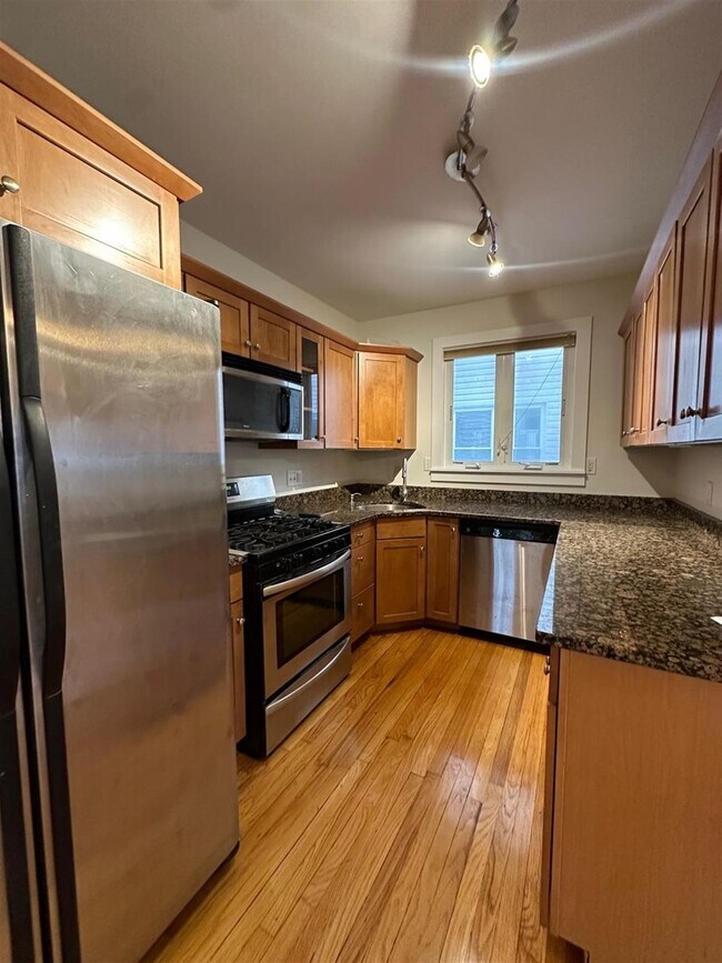 Building Photo - 8 Silvey Pl