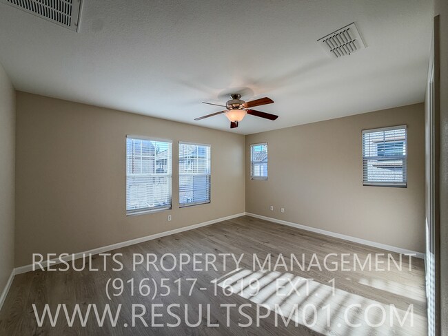 Building Photo - 1177 Impressionist Loop