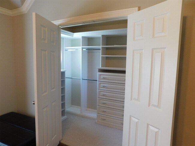 Building Photo - 2615 Starboard Point Dr