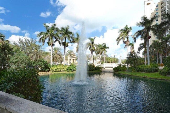 Building Photo - 750 N Tamiami Trl