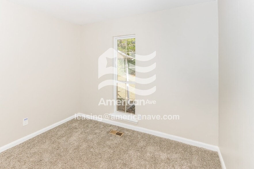 Building Photo - 113 Jacobs Ln