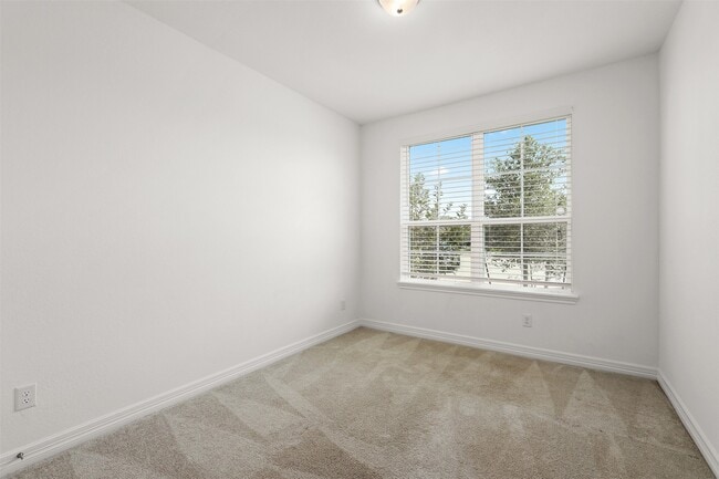 Building Photo - 13525 Emerald Mallard Dr