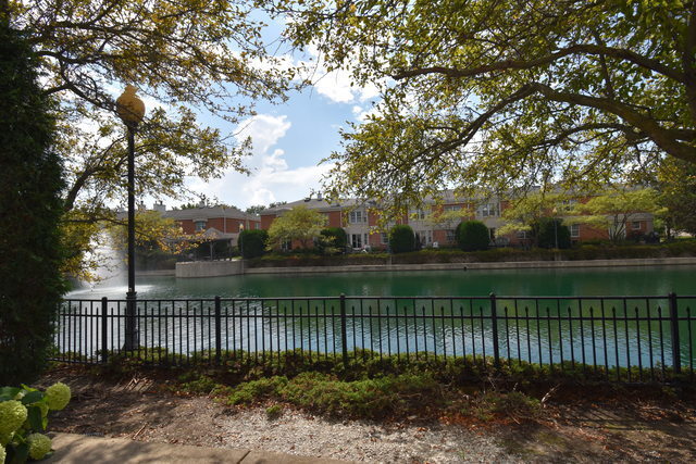 Building Photo - 366 Town Pl Cir