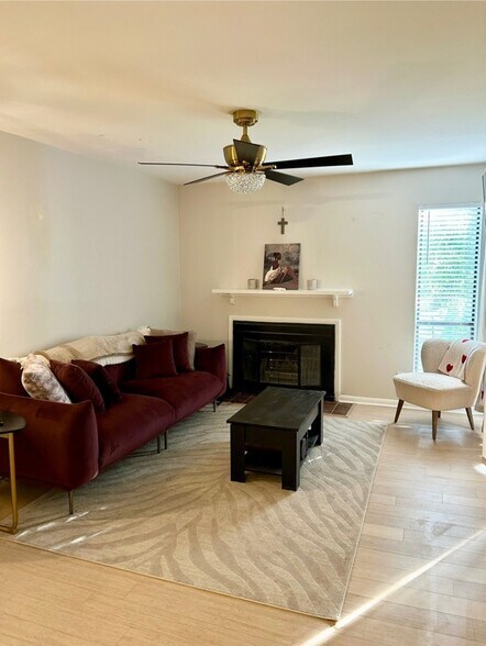 Building Photo - 3207 Heathstead Pl