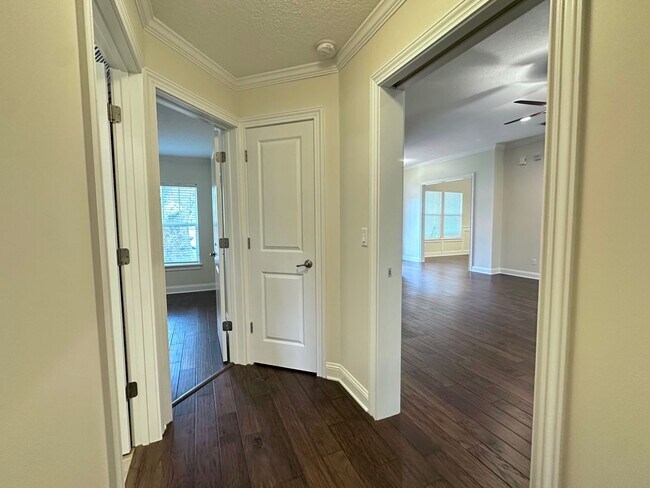 Building Photo - 4 Bed/3 Bath Coastal Beauty!