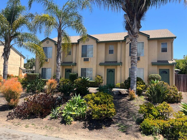 Building Photo - 1047 Golden Rd