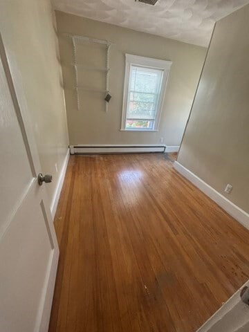 Building Photo - 40 Bellvale St