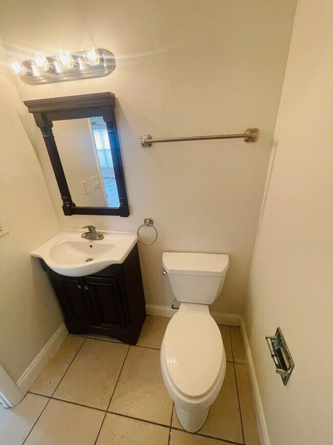 Building Photo - HIDDEN CREEK CONDO-1602 Bending Brook Way ...