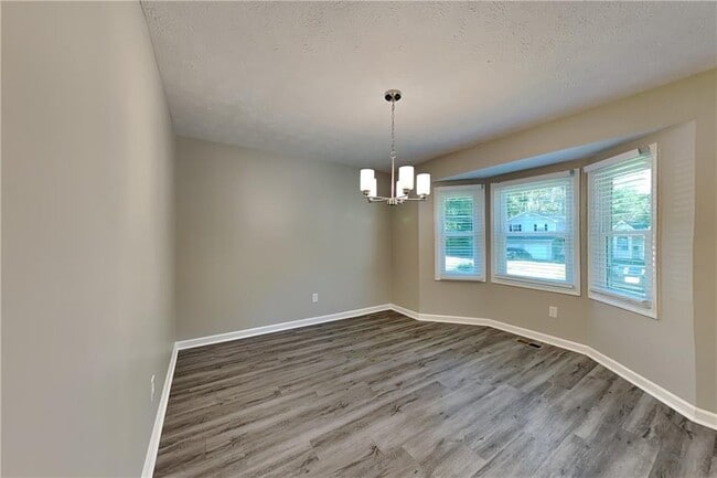 Building Photo - 4036 Evelyn Dr