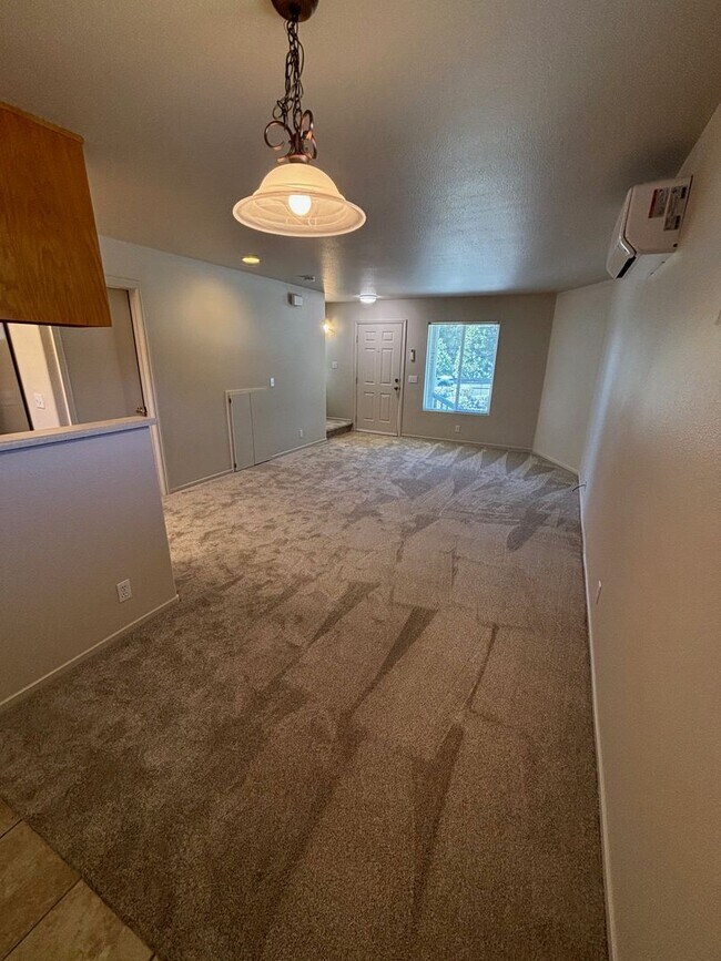 Building Photo - 1732 Mount Olive Dr
