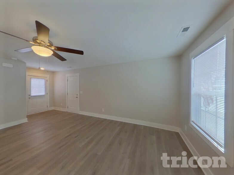 Building Photo - 417 Brookfield Dr