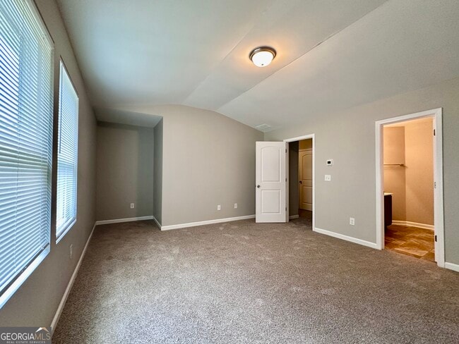 Building Photo - 308 Reedell Way
