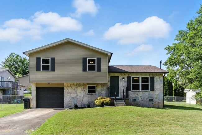 Primary Photo - 3907 Vienna Dr