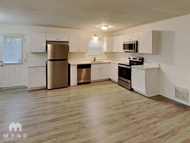 Building Photo - 456 Hardy Way