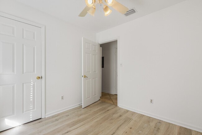 Building Photo - 2788 Oak Park Ct