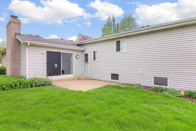 Building Photo - 5111 Wildflower Ct