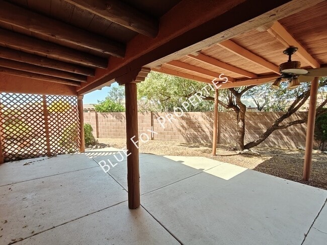 Building Photo - 9097 N Jessy Ln