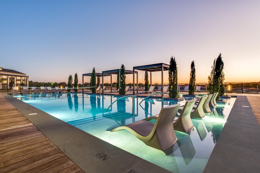 Primary Photo - The Boat House