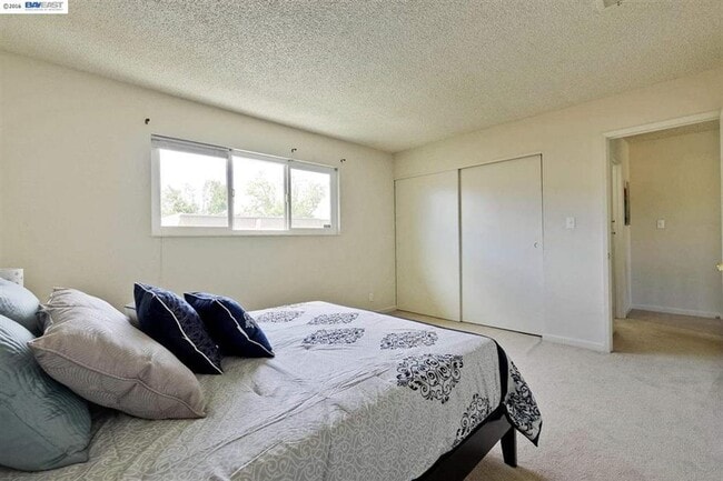 Building Photo - $2,890 / 3 BR - GORGEOUS TOWN HOME IN NORTHGATE AREA OF FREMONT!