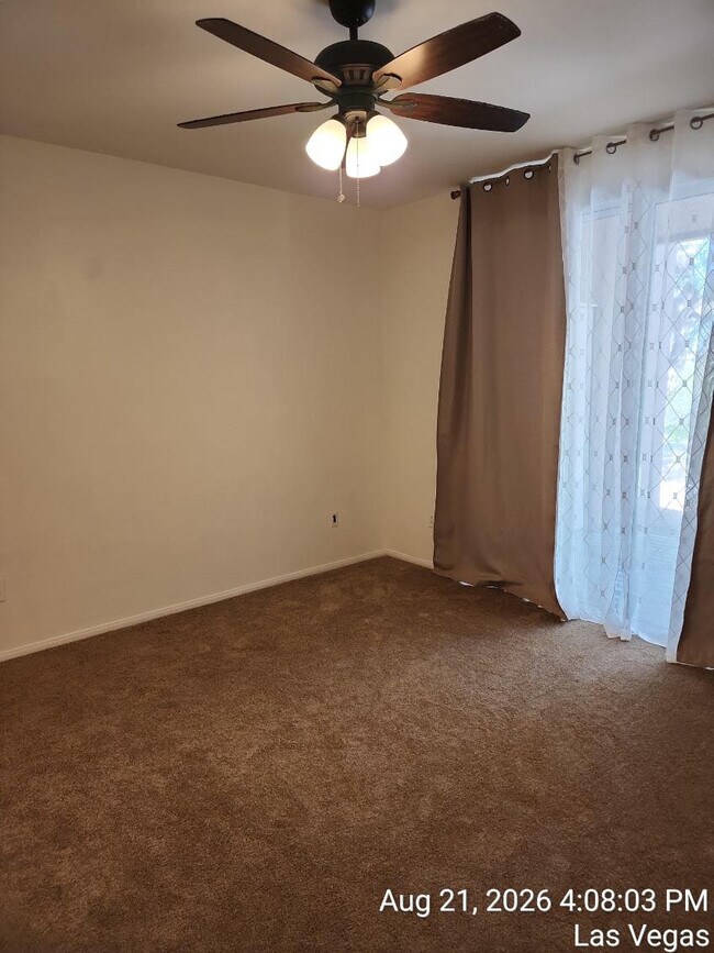 Building Photo - 664 Peachy Canyon Cir
