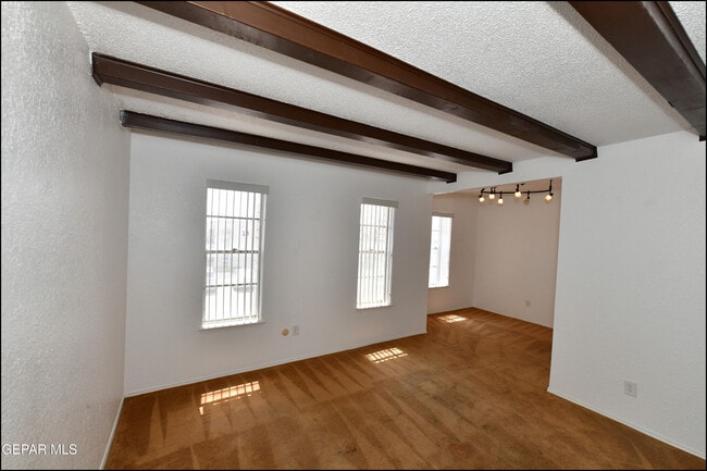 Building Photo - 6201 Escondido Dr