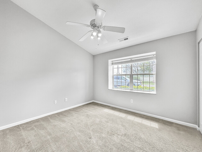 Building Photo - Beautiful 2BR 2BA Home w/ Sunroom • Full Kitchen Suite • Attached Garage in Columbus