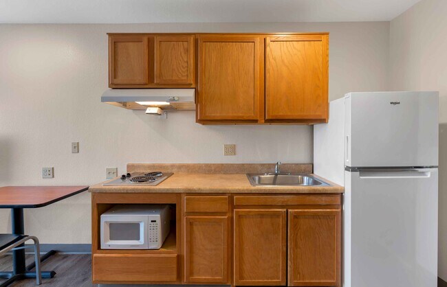 Building Photo - Furnished Studio-Oklahoma City - Bethany