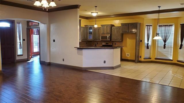 Building Photo - 1621 Colonial Dr