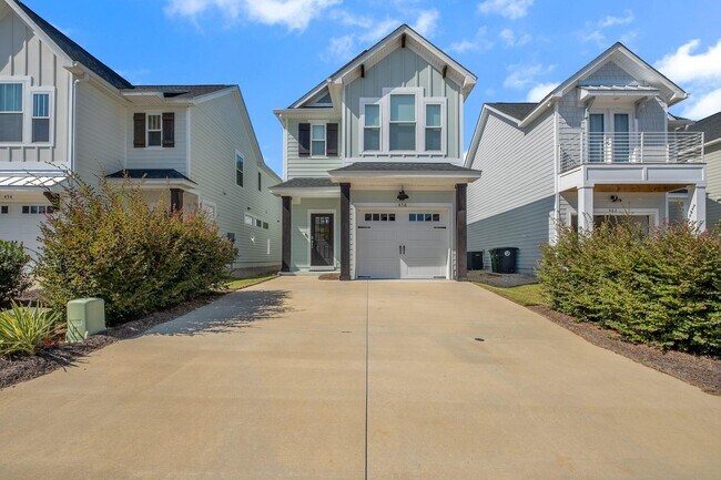 Building Photo - 458 Grand Oaks Rd