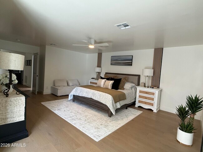 Building Photo - 7285 E Las Palmaritas Dr