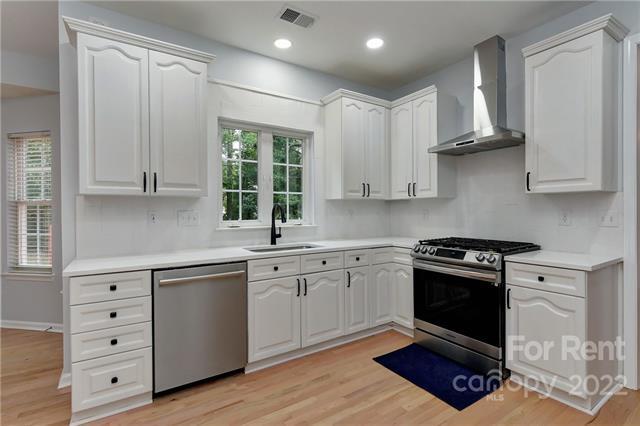 Building Photo - 517 Chadmore S Dr