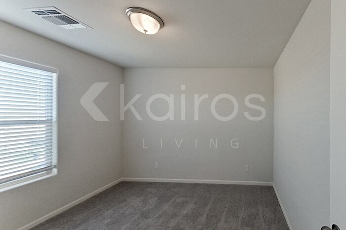 Building Photo - 3578 Koval Dr