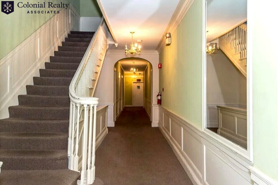 Building Photo - 1253 Beacon St