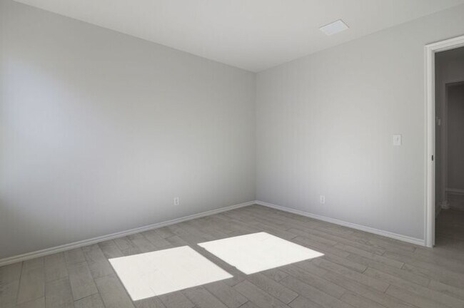 Building Photo - Spacious 4 Bed Home in Owasso – Open Living + Modern Kitchen