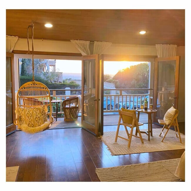 Building Photo - Luxe 3-Bedroom, 3-Bath Beach Home in Encinitas – w Furnished Option! Showing Today!