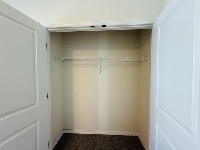 Building Photo - 2856 Suncoast Blend Dr
