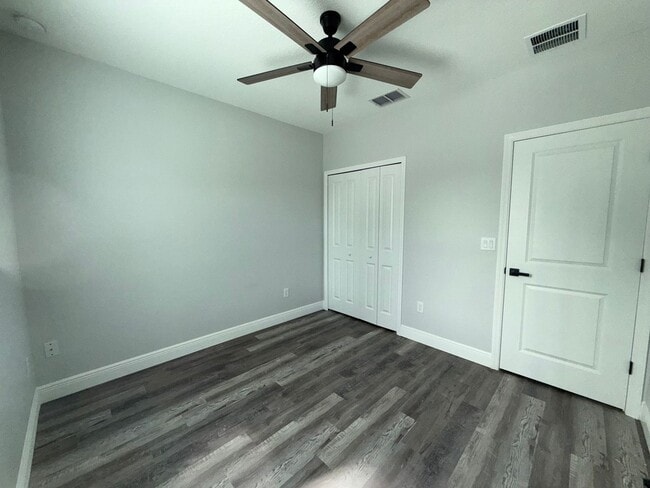 Building Photo - 1581 S Montgomery St