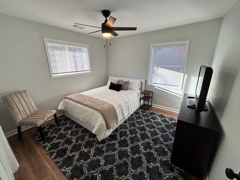 Building Photo - 1739 Carter Cir