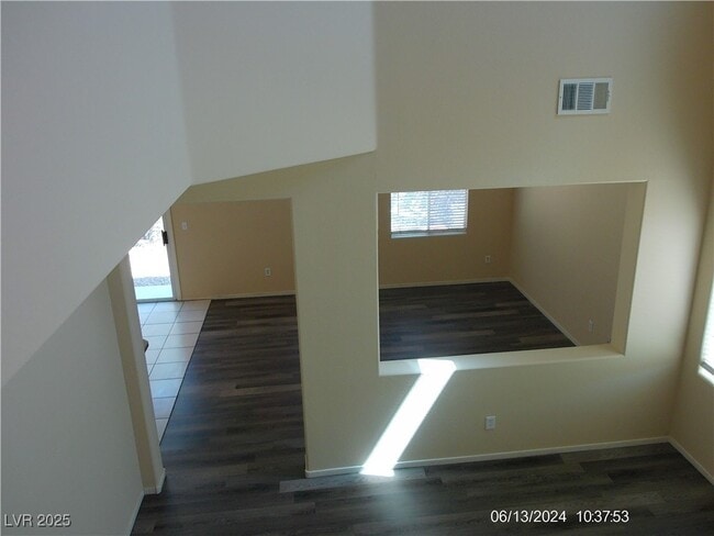 Building Photo - 528 Round Reign Ave