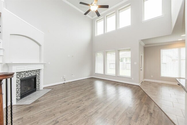Building Photo - 207 Denfield Ct