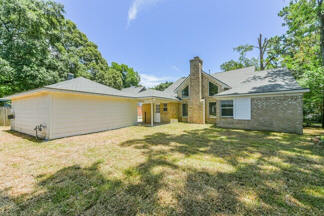 Building Photo - 19507 Spoonwood Dr