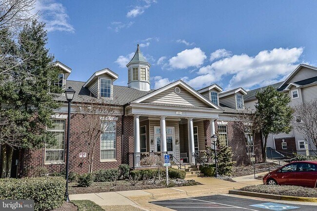 Building Photo - 1570 Spring Gate Dr.