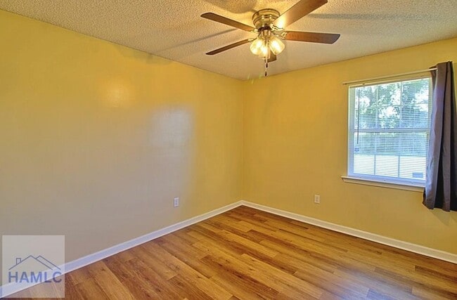 Building Photo - 205 Tempest Ln