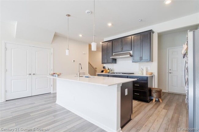 Building Photo - 2090 Addison Cir